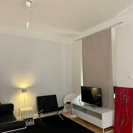 In Helsinki, Etu-toeoeloe Apartment