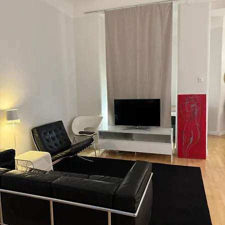 In Helsinki, Etu-toeoeloe Apartment