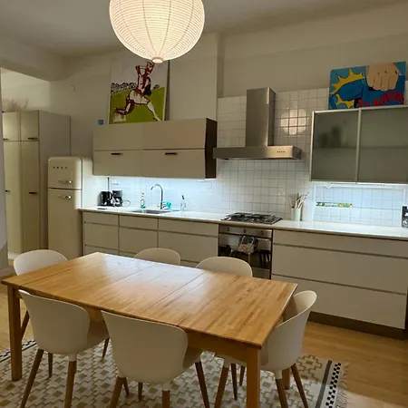In Helsinki, Etu-toeoeloe Apartment Helsinki
