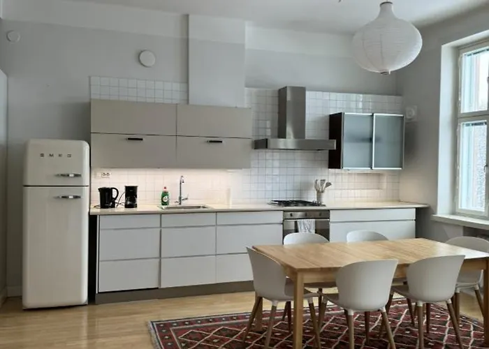 Apartman In Helsinki, Etu-toeoeloe